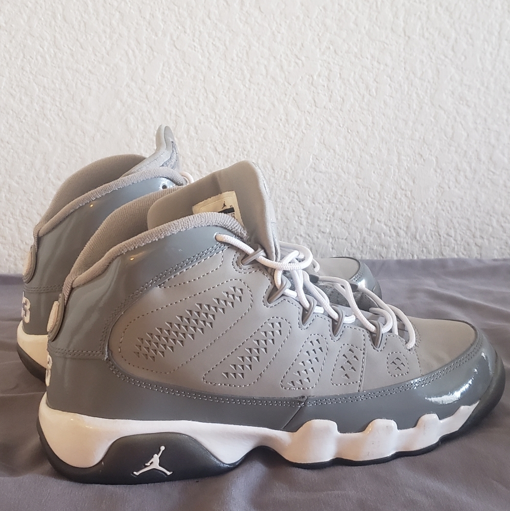 Air Jordan 9 Retro